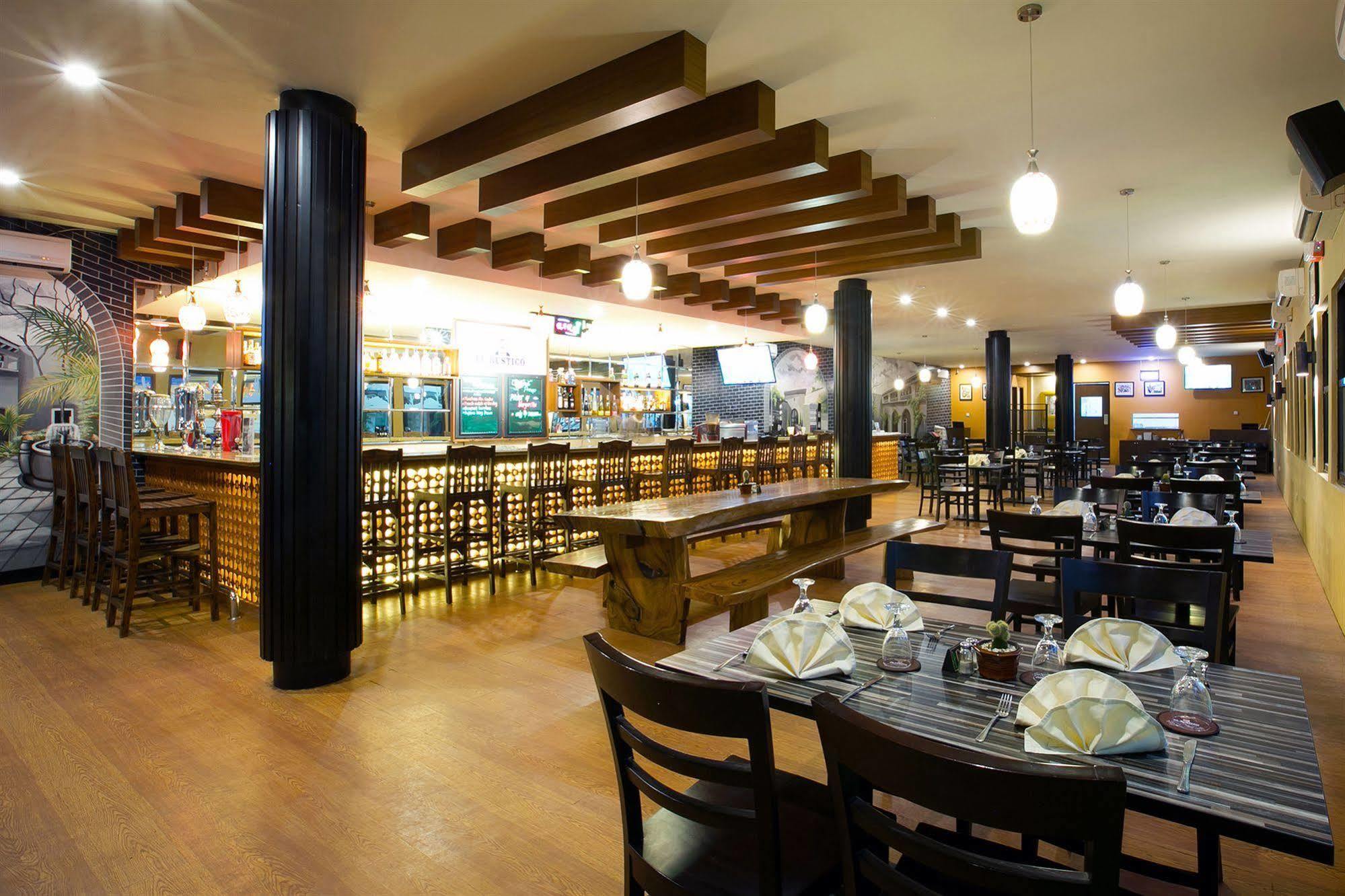 באלי Kuta Station Hotel And Spa מראה חיצוני תמונה