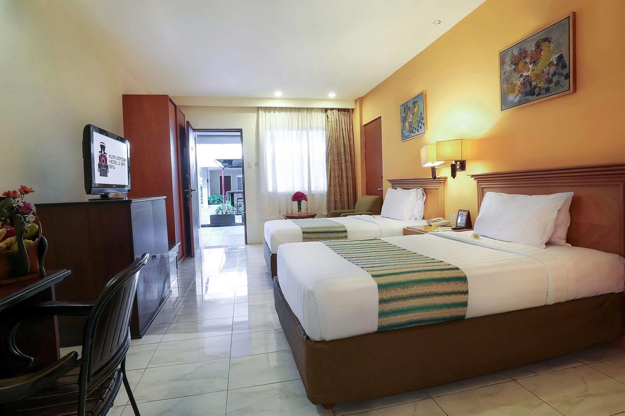 באלי Kuta Station Hotel And Spa מראה חיצוני תמונה