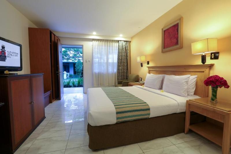 באלי Kuta Station Hotel And Spa מראה חיצוני תמונה