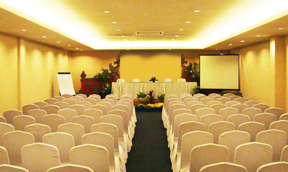 באלי Kuta Station Hotel And Spa מראה חיצוני תמונה